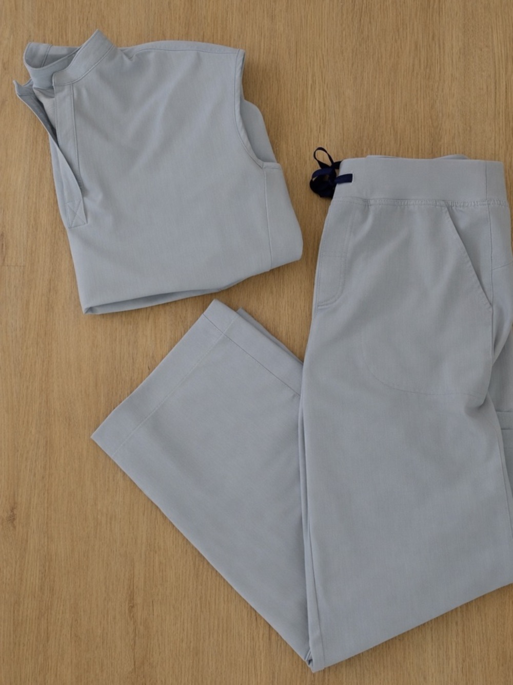 Figs Chambray Isabel & Rafaela Scrubs